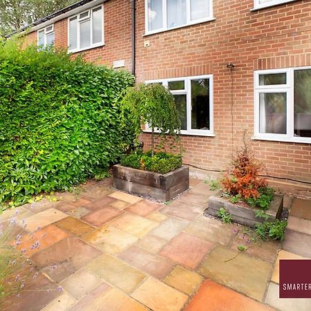 Sunninghill Village - 2 Bed - Parking And Garden Аскот Екстер'єр фото